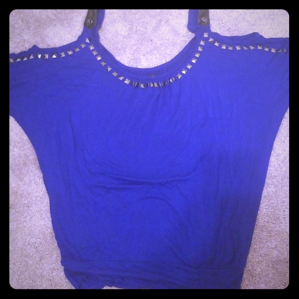 Teenage runaway cold shoulder top studded